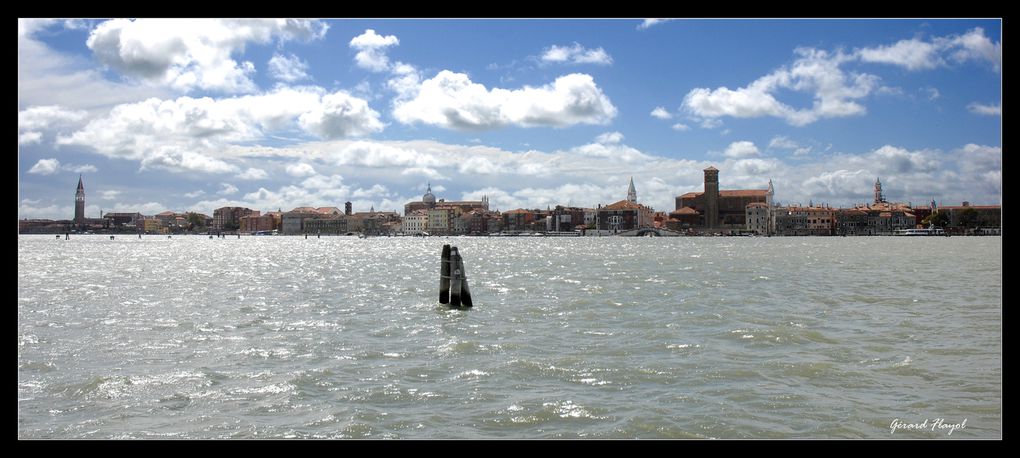 Ces panoramiques sont effectués à partir de collages de plusieurs prises de vues ( de 2 à 4)