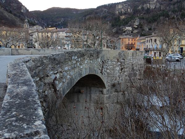 Annot, Alpes de Haute Provence (Voyages en camping-car)