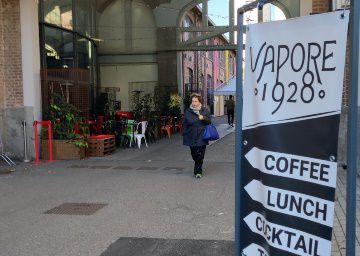 Coffee lunch & cocktail bar "Vapore 1928" - La fabbrica del vapore, Milano - Recensione