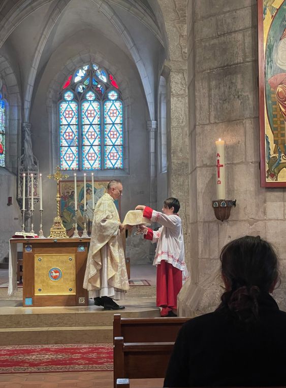 Messe de la Toussaint 2022 à Villars les Dombes.