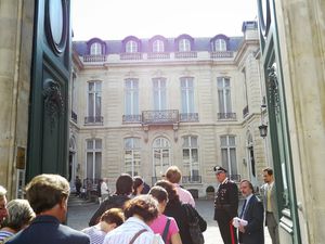 Extérieurs de l'hôtel de La Rochefoucauld-Doudeauville, façades sur cour et sur jardin.