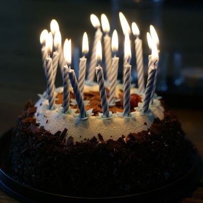 Comment préparer un gâteau d'anniversaire ? (ingrédients, préparation)