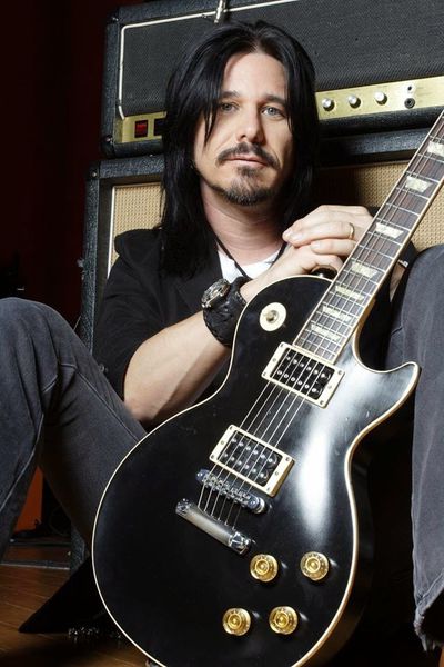 Gilby Clarke s'exprime à propos d'une éventuelle reformation du Guns N' Roses originel