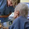 Aides aux personnes âgées : quels sont tous les services proposés ?