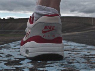 AIR MAX 1 - 1987 / 2012 - SHE DID IT