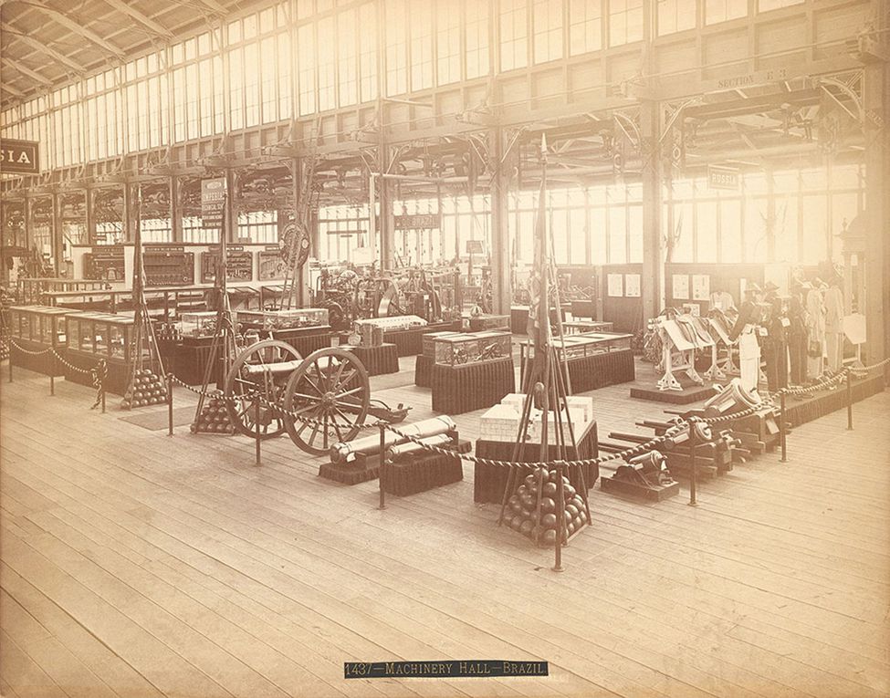 Expositions du Brésil au Centenaire de 1876 à Philadelphie : stands dans le Hall des Machines, le Hall de l'Agriculture, Le Main Building, et la Villa du Brazil - (source Free Library of Philadelphia)