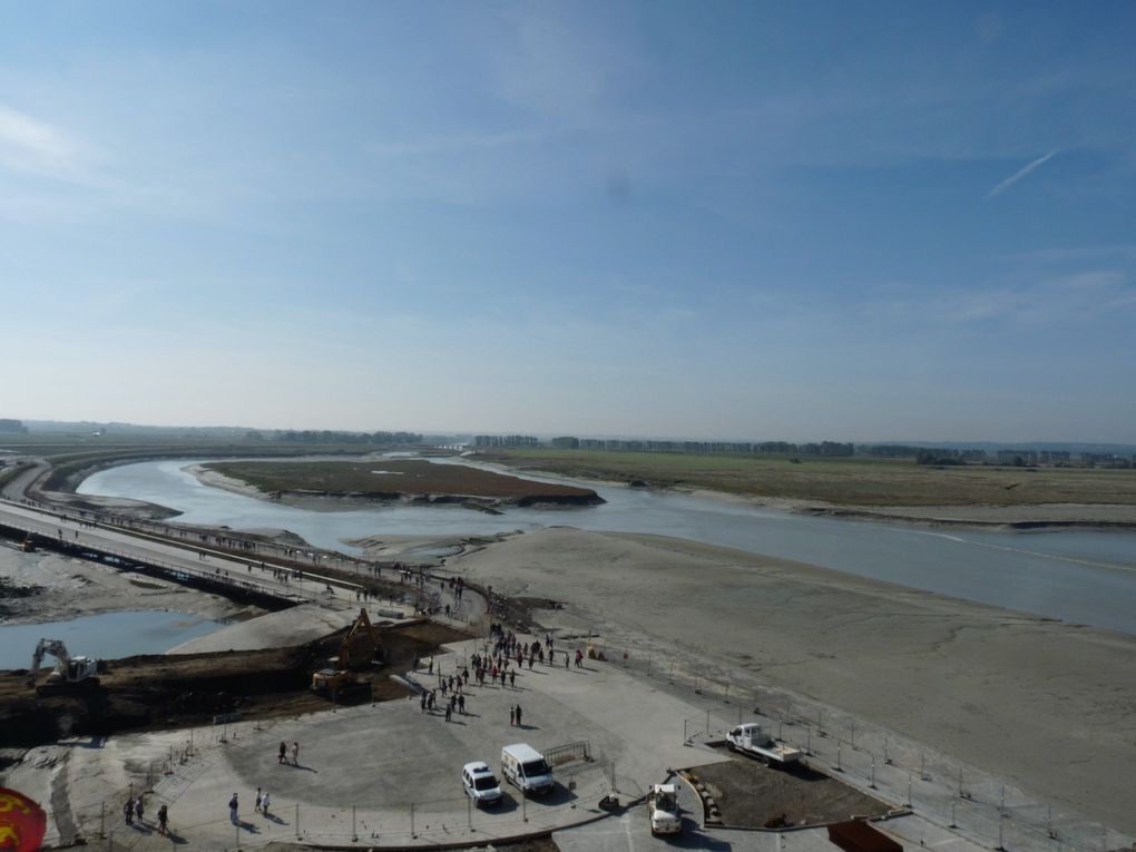 Ballade sur les bords de la Loire.Visite cave troglodyte.Traite de chèvres.Agathe et Didier en Vacances.Mont St Michel, Carnac, ...