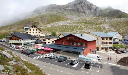 gite pyrénées atlantiques petite maison barbe 64270 sainte Colome Arudy                            Artouste  Col du Pourtalet à 45 km du gite petite maison barbet.