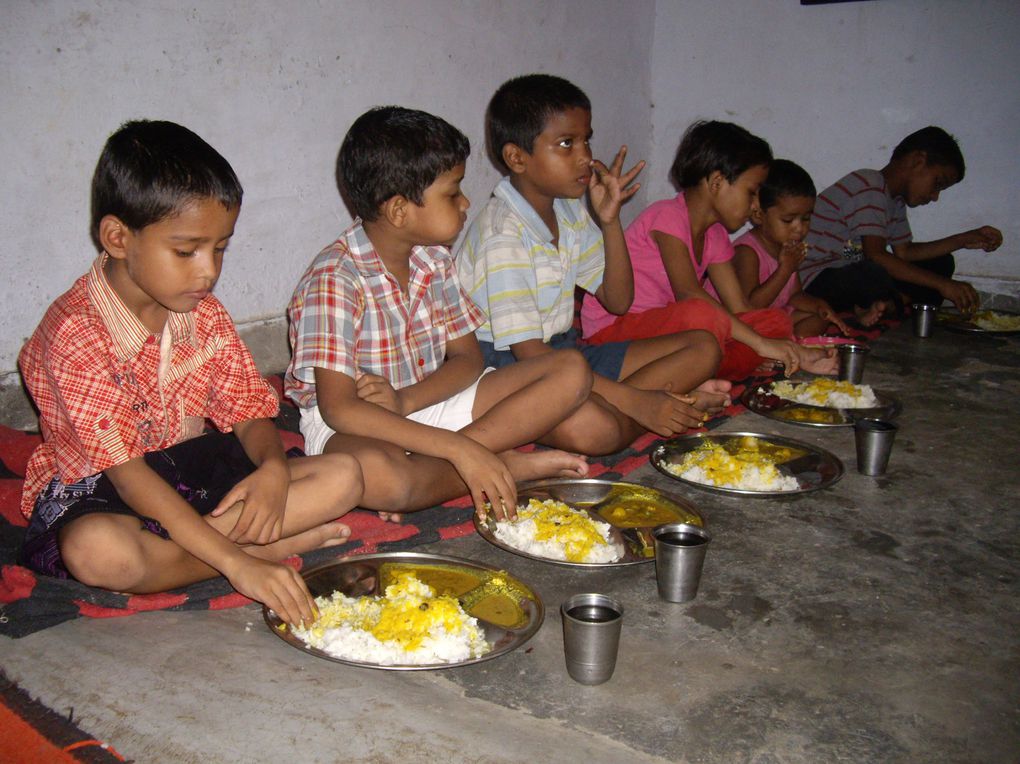 Découverte de l'Inde après de longues années d'envie... départ pour une mission humanitaire... un pays magnifique, pleins de belles rencontres et de souvenirs inoubliables...