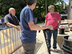 SAMEDI 17 MAI 2025 TOULOUSE A BATTU LE RECORD DU MONDE DU PLUS LONG ET DU PLUS GRAND NOMBRE DE CASSOULETS SERVIS À TABLE  