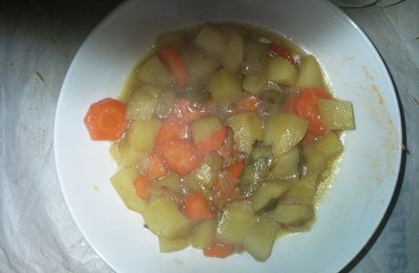 Mijoté de carottes, pommes de terre et laurier