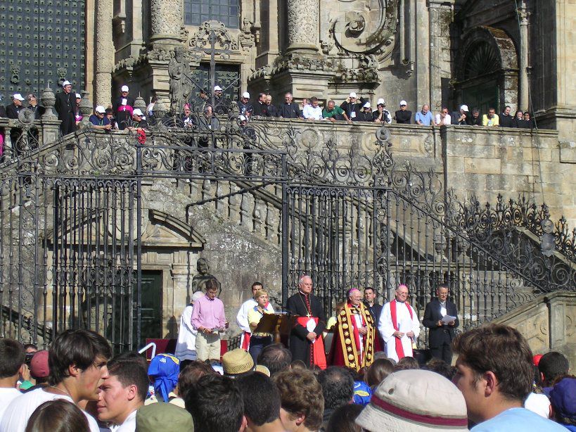 <P class=MsoNormal style="MARGIN: 0cm 0cm 0pt; TEXT-ALIGN: center" align=center><SPAN style="FONT-SIZE: 10pt; FONT-FAMILY: Verdana">Le rassemblement des routiers de France pour la dernière étape du chemin de Saint Jacques de Compostelle. Routiers: Augustin, Henri, Hugues, Anthony, Richard Henri, Antoine, Guillaume, Simon, Thibault et Thomas le chef !</SPAN></P>
<P class=MsoNormal style="MARGIN: 0cm 0cm 0pt; TEXT-ALIGN: center" align=center><SPAN style="FONT-SIZE: 10pt; FONT-FAMILY: Verdana"><?x