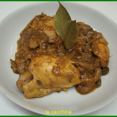 Cuisses de poulets au champignon liés (fond roux farine +huile d'olives)