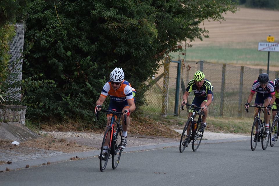 Album photo des courses UFOLEP 3 et GS de Notre Dame de l'Isle (27) avec André Belliard (Dreux CC) 5ème en GS