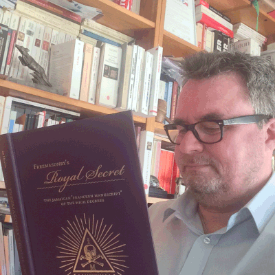 "Freemasonry`s Royal Secret - The Francken Manuscript", par Arturo de Hoyos. Introduction d'Alain Bernheim.