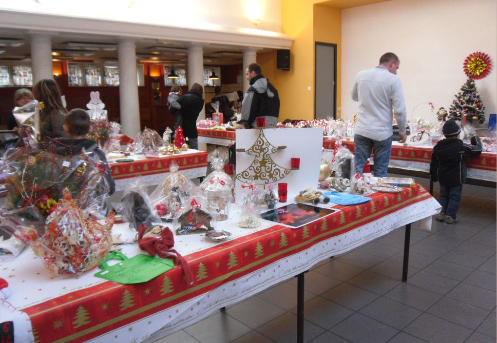 oeuvres des enfants de l'école pour Le marché de Noël 2010