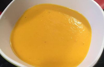 Velouté carottes/ potiron/ricotta ( source : espace recette : Laure82 )