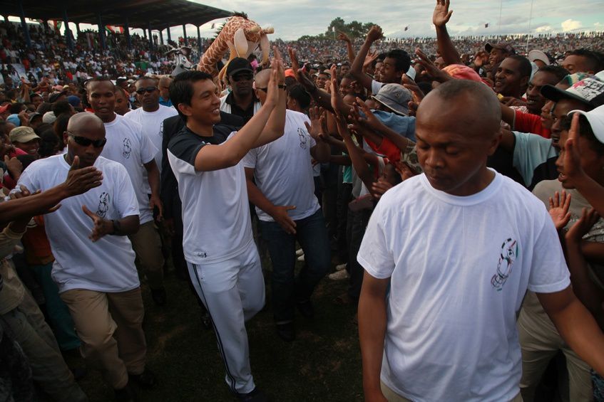 Inauguration du Kianja (Stade) Makis de Madagascar, à Andohatapenaka, par le Président Andry Rajoelina. 4ème partie. Photos: Harilala Randrianarison