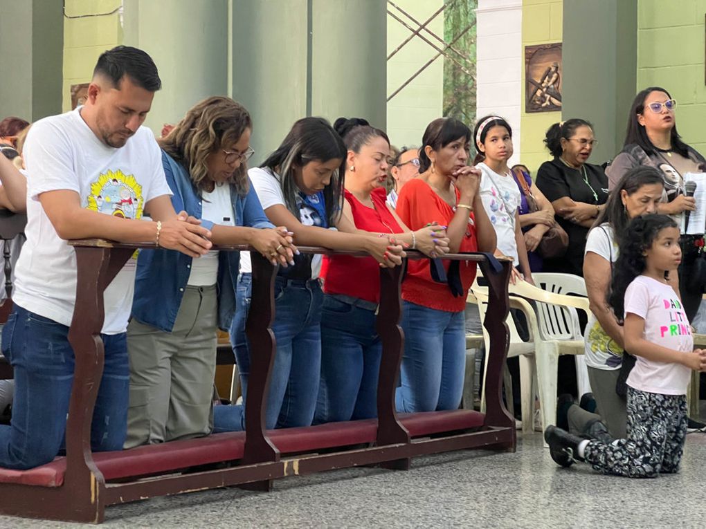 Fieles católico de Guacara celebraron Domingo de Resurrección en la Parroquia San Agustín 