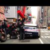 Zap Nascar dans Time Square