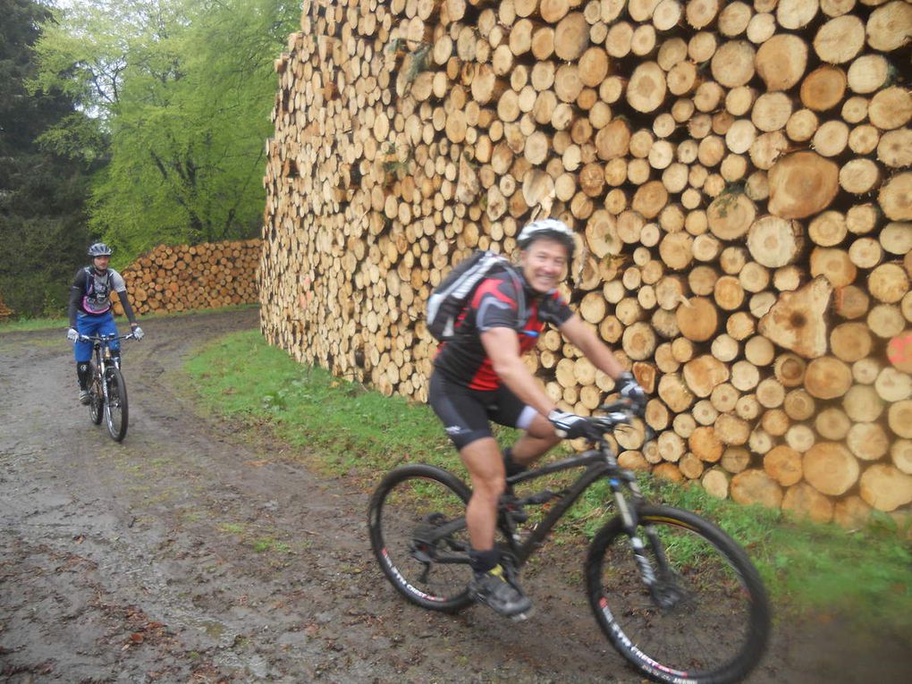 Samedi 14 Mai, Autours des Puys, 45kms et 1000D+