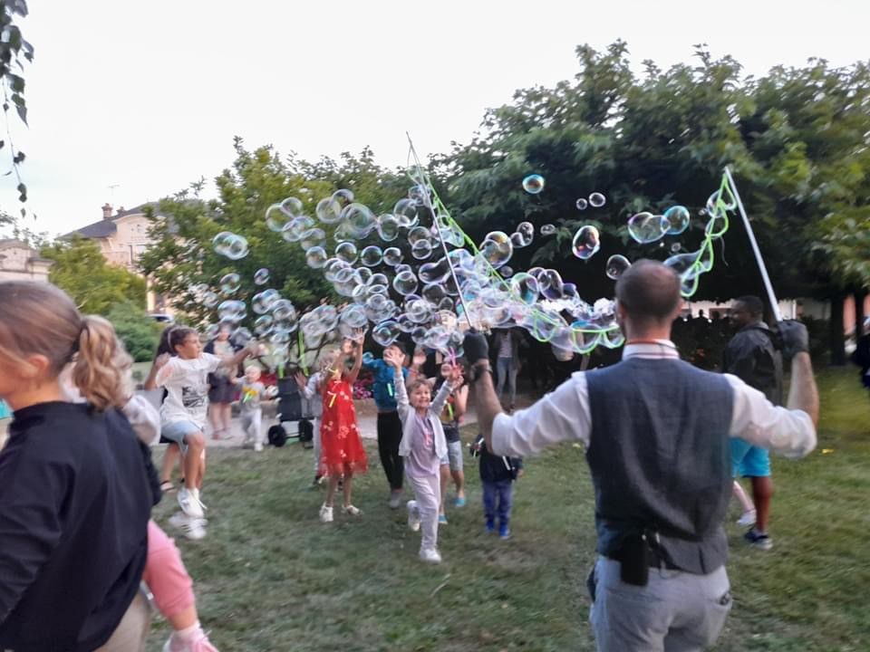 Déambulation Bulles de Savon Géantes en Seine Maritime 76