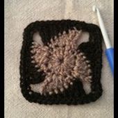 TUTO 25 CROCHET : Un joli petit granny très facile à faire et original !