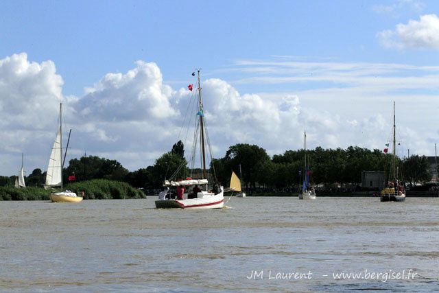 Rochefort-sur-Mer, mise à flot de la frégate Hermione