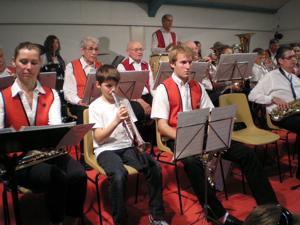 Retour sur la journée avec les jeunes de Courtisols, la sortie bowling, le stage de musique et le concert avec l'EMIM