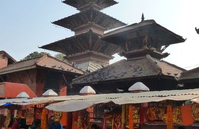 
Le temple de Kumbeshwar, l'un des 3 temples à 5 étages de la vallée