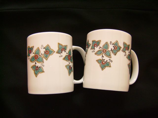 voici differents modèles de mugs, tasses, cafetière et théhière