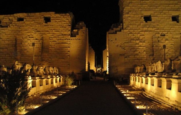 ESPECTÁCULO DE LUZ Y SONIDO EN KARNAK