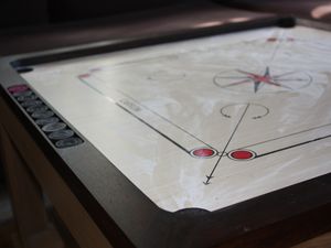 TABLES BASSES JEU/CARROM