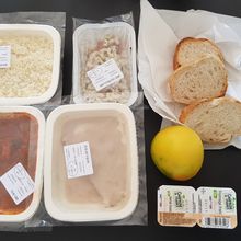 Test d 'un repas de la cantine par un parent de l'association