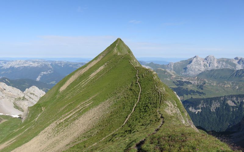 Pointe de Tardevants (2501m) & Ambrevetta (2463m)
