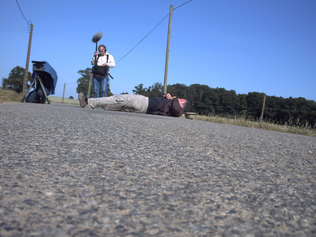 ce 1er  juin 2011 le tournage du film la couleur de la couette pour unfilmunjour écrit et réalisé par sylvain anne avec jean pierre arthur ,erwan papon,andré layus ,gilles plantier sur des  images de javier z diaz et le son de dominique dallemagn