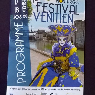 Ce week-end a Montargis, c'est ma collègue du pastel qui fabrique les costumes et qui est sur la 1ere photo 