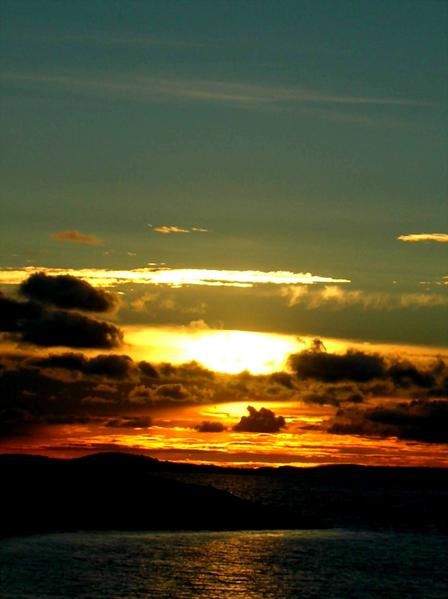 <strong>je prends souvent des photos du ciel ... c'est kitch mais j'adore les nuages</strong>