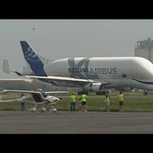 Saint-Nazaire : l'avion Beluga XL se pose pour la première fois