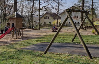 Spielplatz am NaturFreundehaus ist auch für die örtlichen Kindergärten ein beliebtes Ausflugsziel