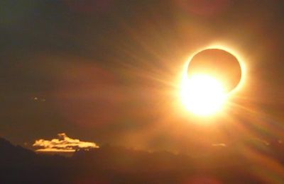 Photographie / Sciences : L'eclipse de soleil du 11 Juillet 2010