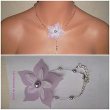 Parure collier+bracelet fleur soie parme/blanche