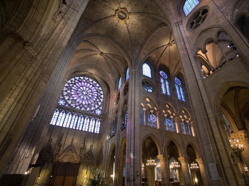 La France - Notre Dame de Paris.....