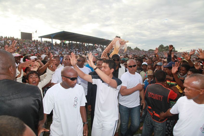 Inauguration du Kianja (Stade) Makis de Madagascar, à Andohatapenaka, par le Président Andry Rajoelina. 4ème partie. Photos: Harilala Randrianarison