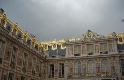 Les toitures redorées de la Cour de Marbre (2)