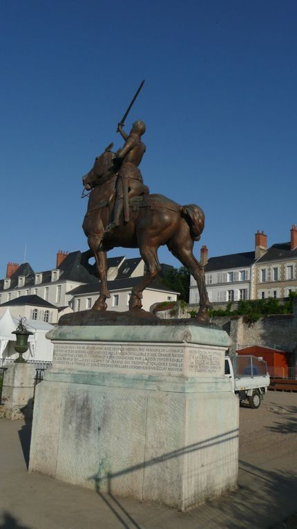 Album - HOTEL-DE-VILLE---JARDINS-DE-L-EVECHE