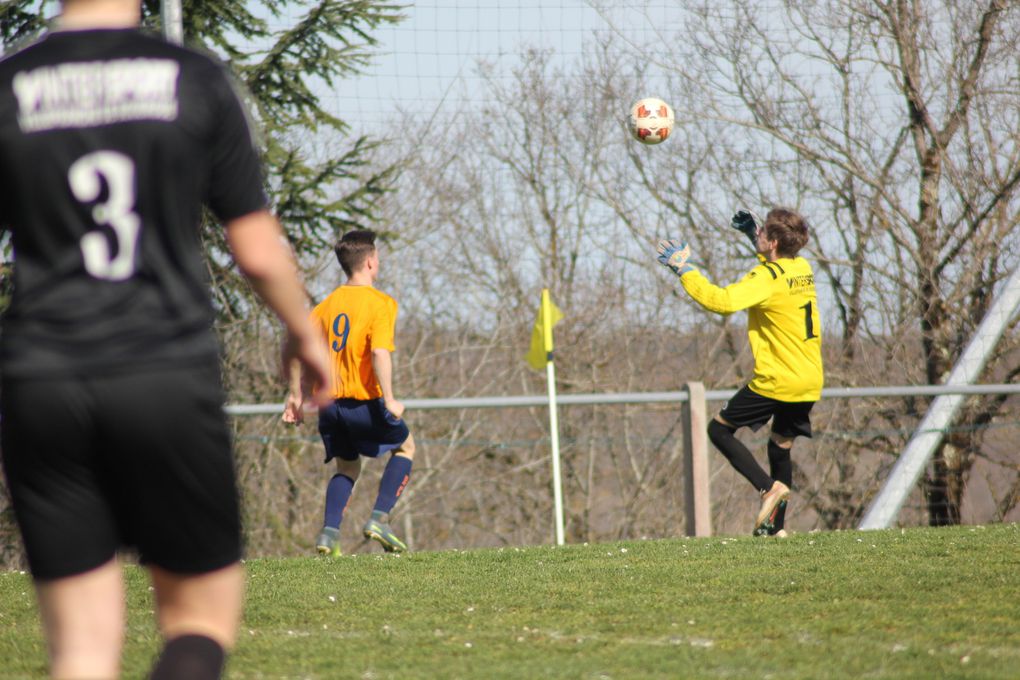 U17 &gt; Des buts, mais une défaite.