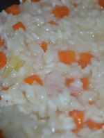 risotto aux légumes , crevettes et sauce au roquefort