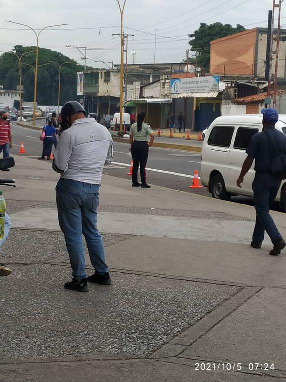 Piden desalojo de vendedores ambulantes en alrededores del Mercado Periférico de Valencia (+Fotos)