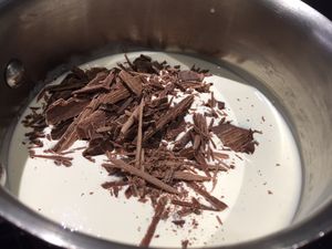 Gâteau de voyage pistache / Nutella®, ganache chocolat lait et fève tonka